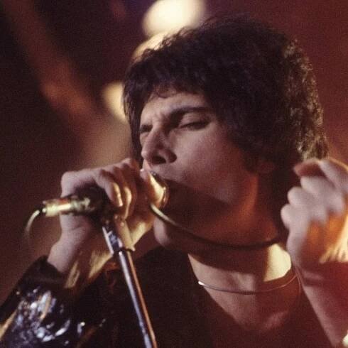 Mary Austin: Jediná žena, kterou Freddie Mercury miloval. Jen ona ví, kde leží jeho urna