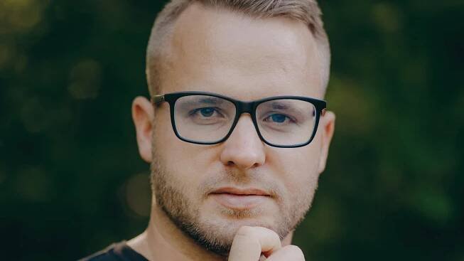 Je lepší se spálit než si nechat ujet vlak, říká Michal Valent, jednatel Health Academy