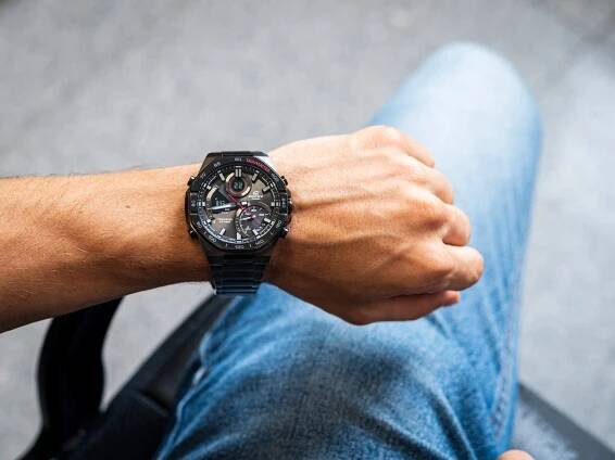 PÁNSKÉ HODINKY CASIO ECB-950DC-1AEF EDIFICE SOLAR Značka Casio