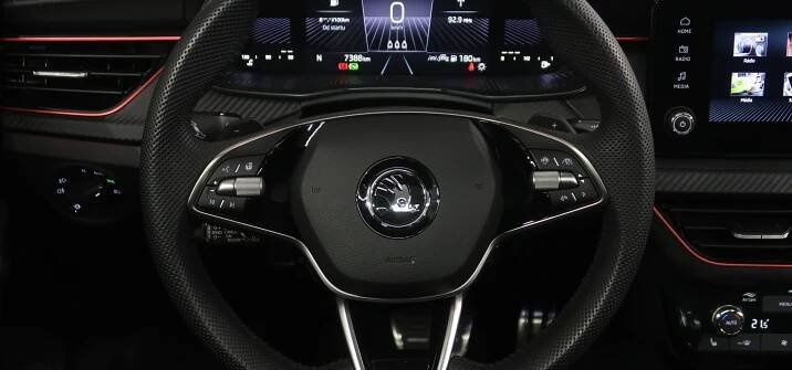 Škoda Scala MONTE CARLO 1.5TSI 110KW DSG PANORAMA - Auto Opat 