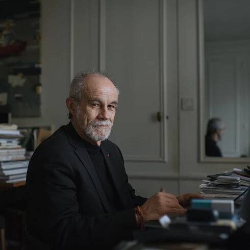 Carlos Moreno Created the 15-Minute City. Conspiracy Theorists Are Coming for Him.