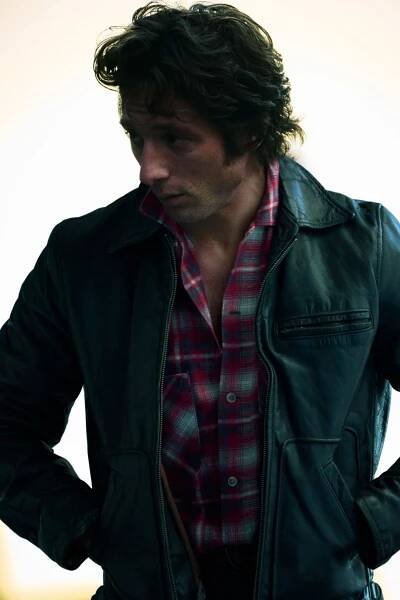 Jeremy Allen White Is Bruce Springsteen in First Look at New Deliver Me From Nowhere Biopic
