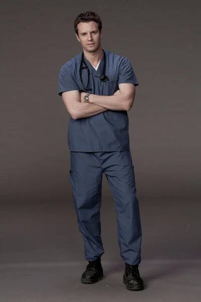 Luke Mably - Combat Hospital - Promo