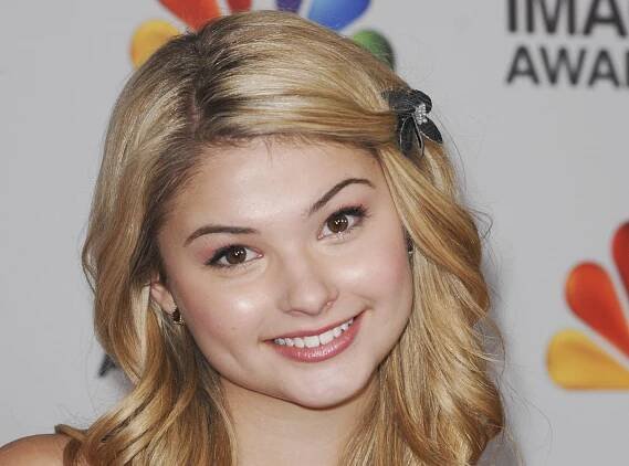 Stefanie Scott