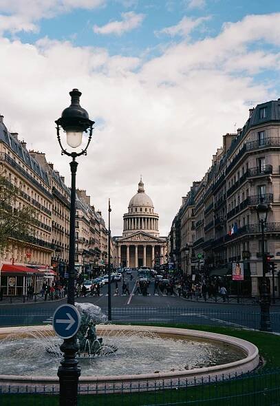 The Panthéon. Paris, France
[ Fuji Natura Classica . Kodak Ektar 100 ]