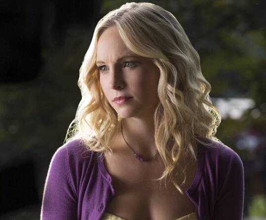 Candice King se proslavila jako Caroline v seriálu Upíří deníky.