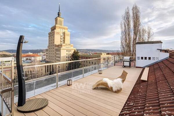 Pronájem luxusního bytu 3+kk, 140 m2 + 80m2 terasy s výhledem na Prahu - Praha Dejvice - Keller Williams