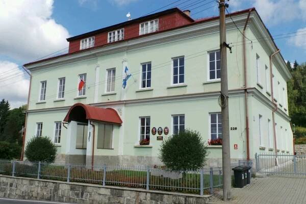 ZŠ a MŠ Albrechtice v Jizerských horách foto 1