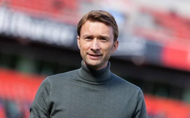 Leverkusens Sportchef Simon Rolfes hat sich