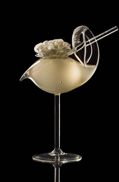 Designér Martin Jakobsen: Teprve drink a uživatel dají sklenici finální barvu a výslednou siluetu