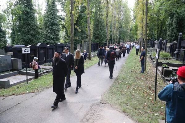 Půl roku po smrti Yvonne Přenosilové (†76): Šokující hrob! FOTO uvnitř