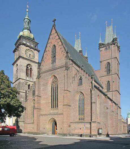 Soubor:Kostel sv. Ducha, katedrální (Hradec Králové) 01.JPG – Wikipedie