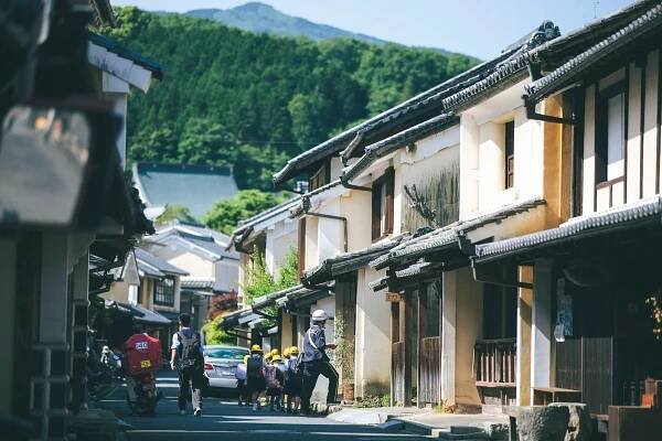 Japanese candles preserve the light of tradition in Uchiko Town, Ehime Prefecture | Japan Shopping Now