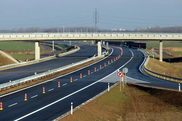 Dostavbě D11 hrozí kvůli Havránkové další skluz
