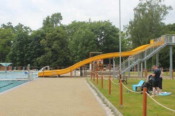 Konečně teplo, na koupaliště vyrážejí lidé po celém Vyškovsku