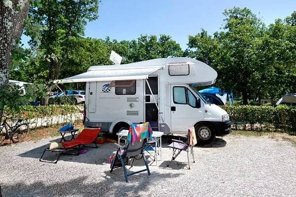 naturist-resort-solaris-comfort-pitche-light