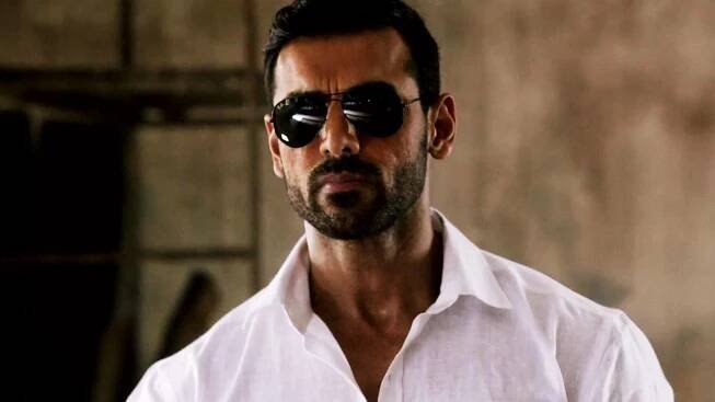 Celebrated Actor John Abraham HD Wallpaper