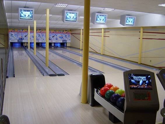 Excalibur bowling s.r.o. » pizzerie, bowling, oslavy, svatby, firemní večírky, akce, víno » Bzenec » excaliburbowling.cz