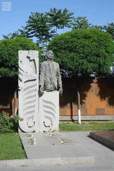 SAROYAN William - hroby-slavnych.cz
