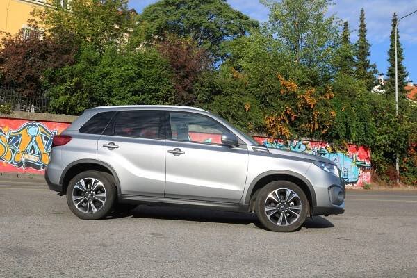 Univerzální SUV do města i na chalupu? Suzuki Vitara je nezaslouženě opomíjené