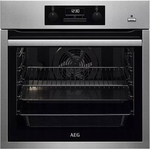Samostatná vestavná parní trouba AEG Mastery SteamBake BES351111M