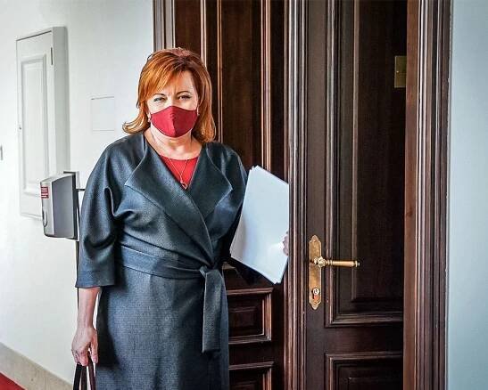 Schillerová naplánovala další prohlubování zadlužení státu. Kdo to bude platit, se dál neřeší