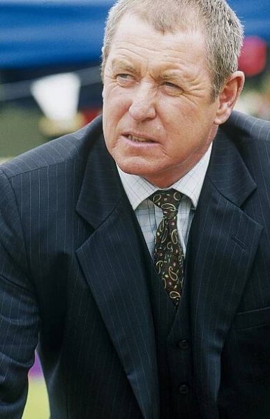 Vraždy v Midsomeru - Smrtící anděl - Z filmu - John Nettles