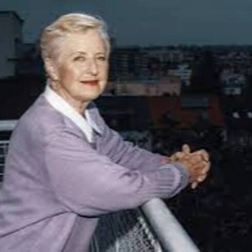 Srovnávání Anny Hogenové
