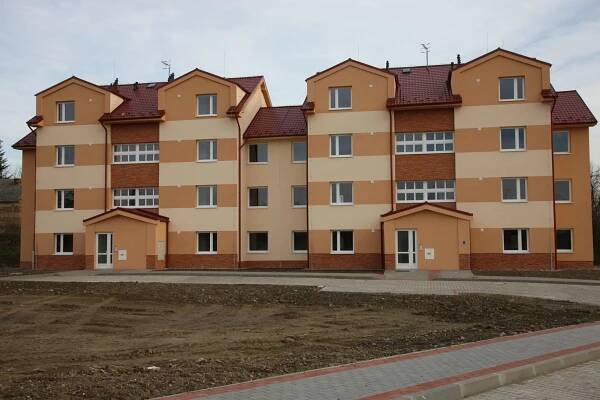 HRONOVCE - 2012 - Stavebná firma SimKor s.r.o.