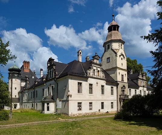 Pałac w Dąbrowie