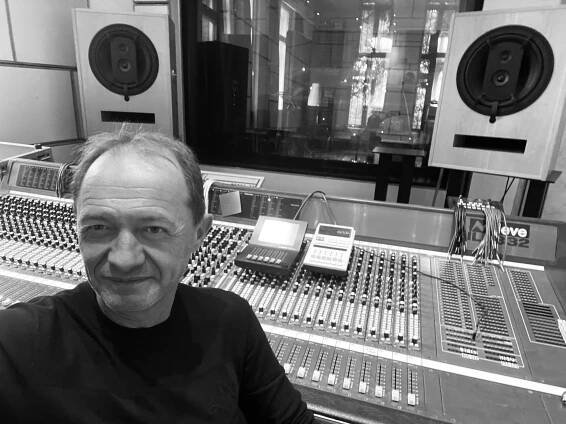 Let's talk with Paul Clouvel : about music streaming
