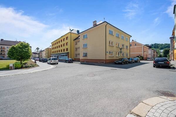 Pronajem bytu 2+1 Jiráskovo nám. 527, Trutnov | Jan Kisý - realitní makléř
