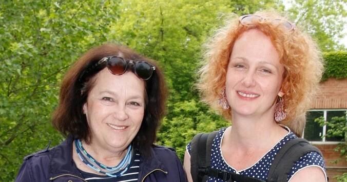 Jitka Smutná s dcerou Terezou Nekudovou v Lenošce Ivo Šmoldase