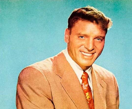 Burt Lancaster Biography - Facts, Childhood, Family Life & Achievements