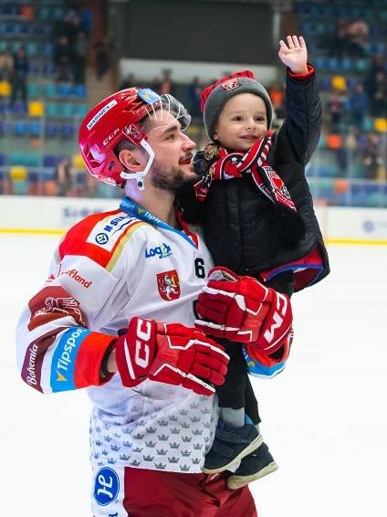 Mountfield HK, a.s. | Fotogalerie | Hráč | Lukáš Cingel