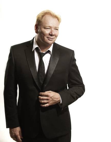Paul Maxwel | The piano man from Marbella Spain - Live performer, musician and songwriter