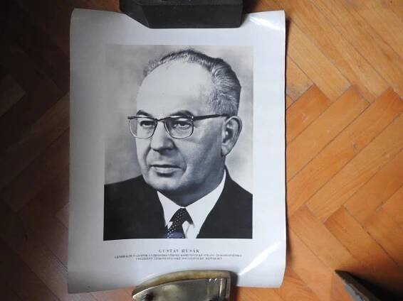 Gustav Husák Prezident Československé socialistické rep.  foto 55cm - Starožitnosti a umění