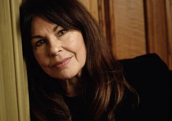 Julie Graham on menopause & why older women are ‘catnip’ to younger men