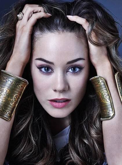 41 Sexiest Pictures Of Roxanne McKee | CBG