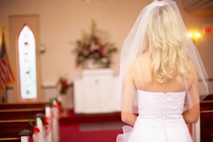 'Rude' Bride Turning Down Stepdad's Offer To Walk Her Down the Aisle Backed