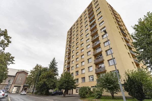 Prodej bytu 3+1 – Pardubice – Palackého Třída 2627 | petrtichy.cz