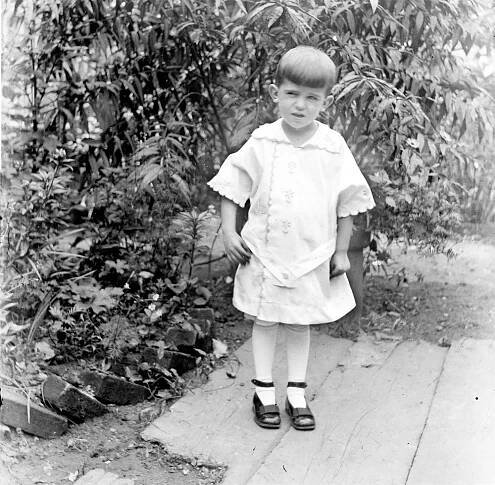 Moe Howard in 1915