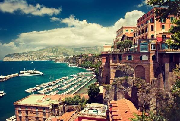 Pompeii and Sorrento guided group tour with lunch - Napoli Official Tour