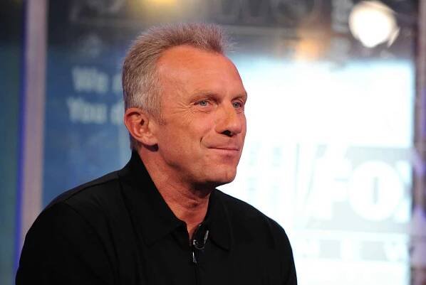 The Life And Career Of Joe Montana (Story)