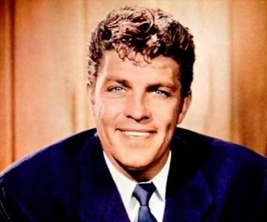 Dale Robertson Biography - Facts, Childhood, Family Life & Achievements
