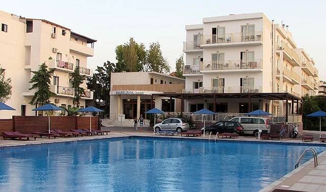 Hotel CHC Marilena: fotografie vybavení exteriérů a interiérů ubytování.