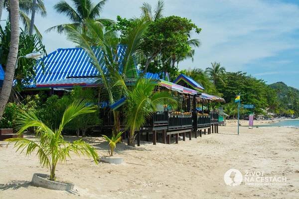 Restaurace komplexu New Hut Bungalow, Ko Samui, Thajsko