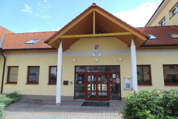Masarykova ZŠ Velká nad Veličkou foto 1