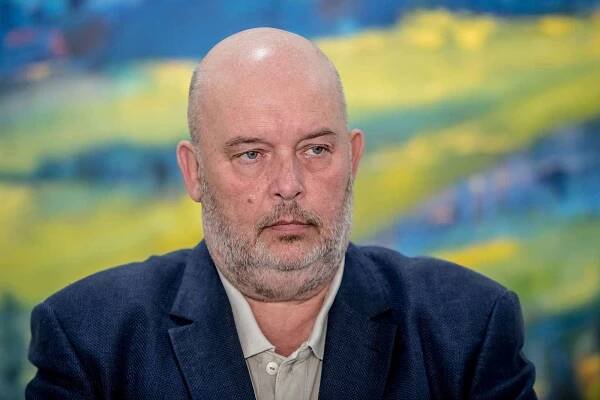 Nový generální ředitel Lesy ČR Josef Vojáček byl představen 13. srpna v Praze. Na snímku ministr zemědělství Miroslav Toman.
