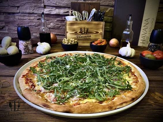 pizza-rukola-mozzarella-havana-pizzeria-restauracia -